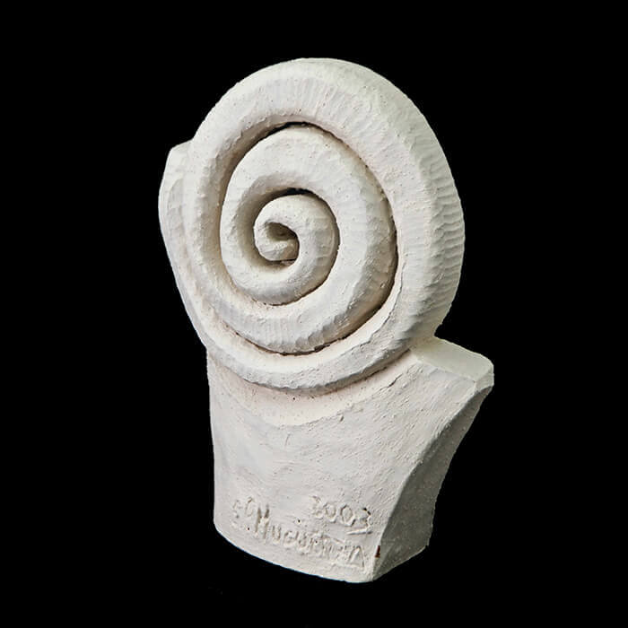 Fen Mugüerza - escultora ceramista - Taller de arte en Ourense - Espiral