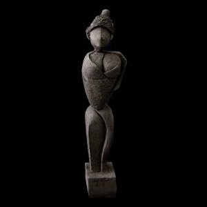 Fen Mugüerza - escultora ceramista - Taller de arte en Ourense - mujer
